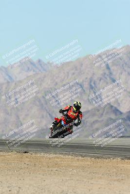 media/Dec-01-2025-Moto Forza (Mon) [[2daa91e15f]]/2-Intermediate Group/Session 4 Turn 9/